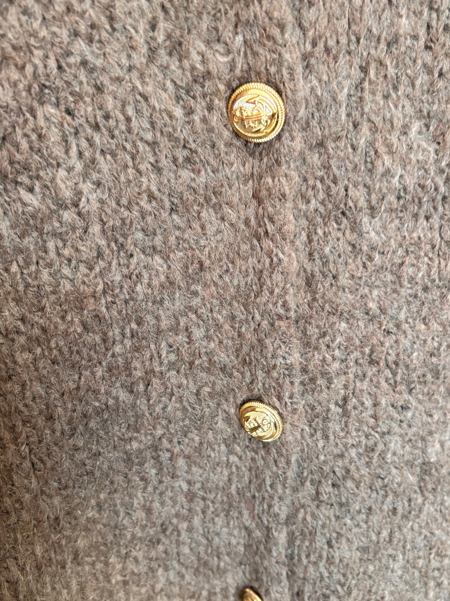 Strick Cardigan mit goldfarbenen Knöpfen